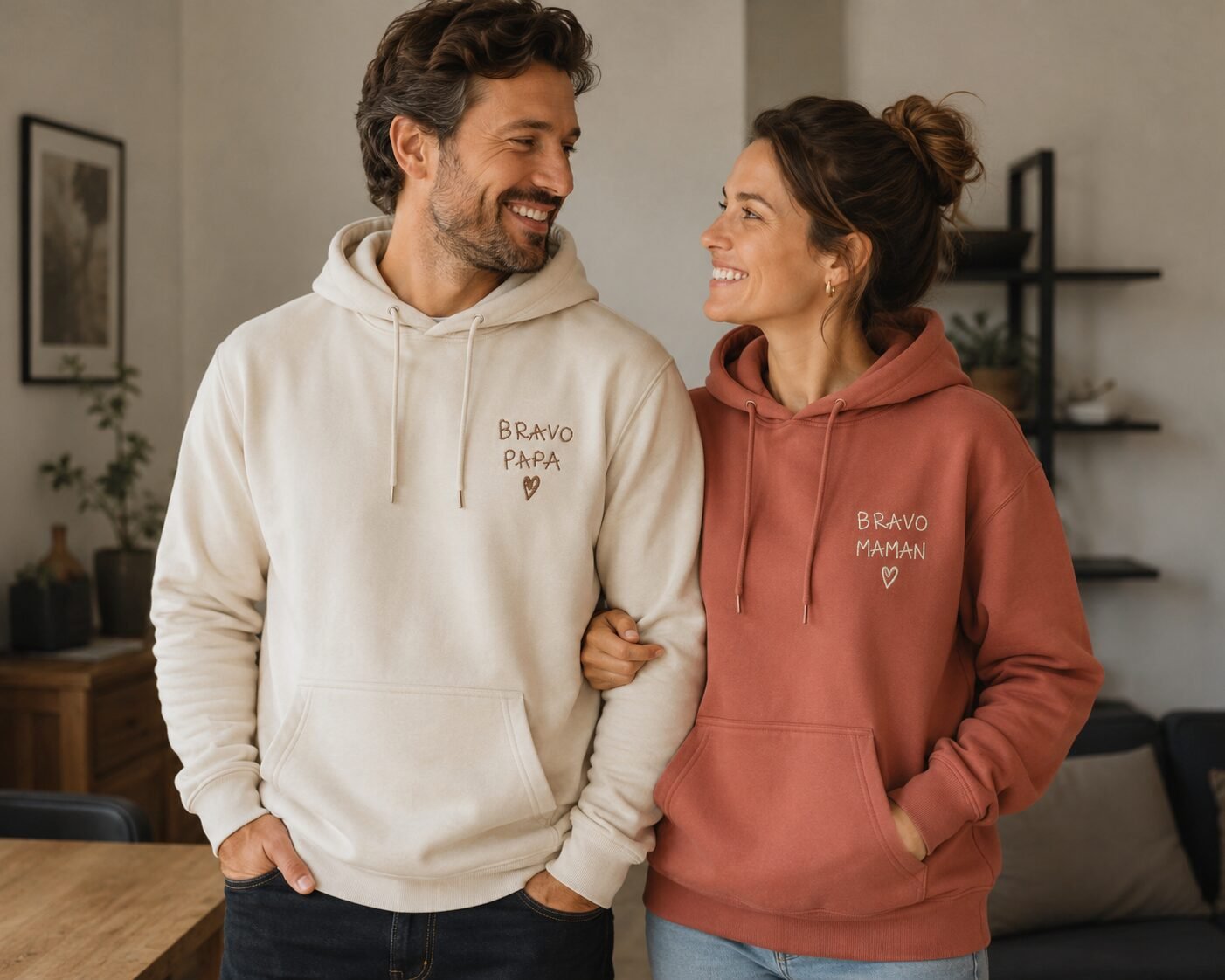 Sweat à capuche brodé avec dessin d'enfant personnalisé