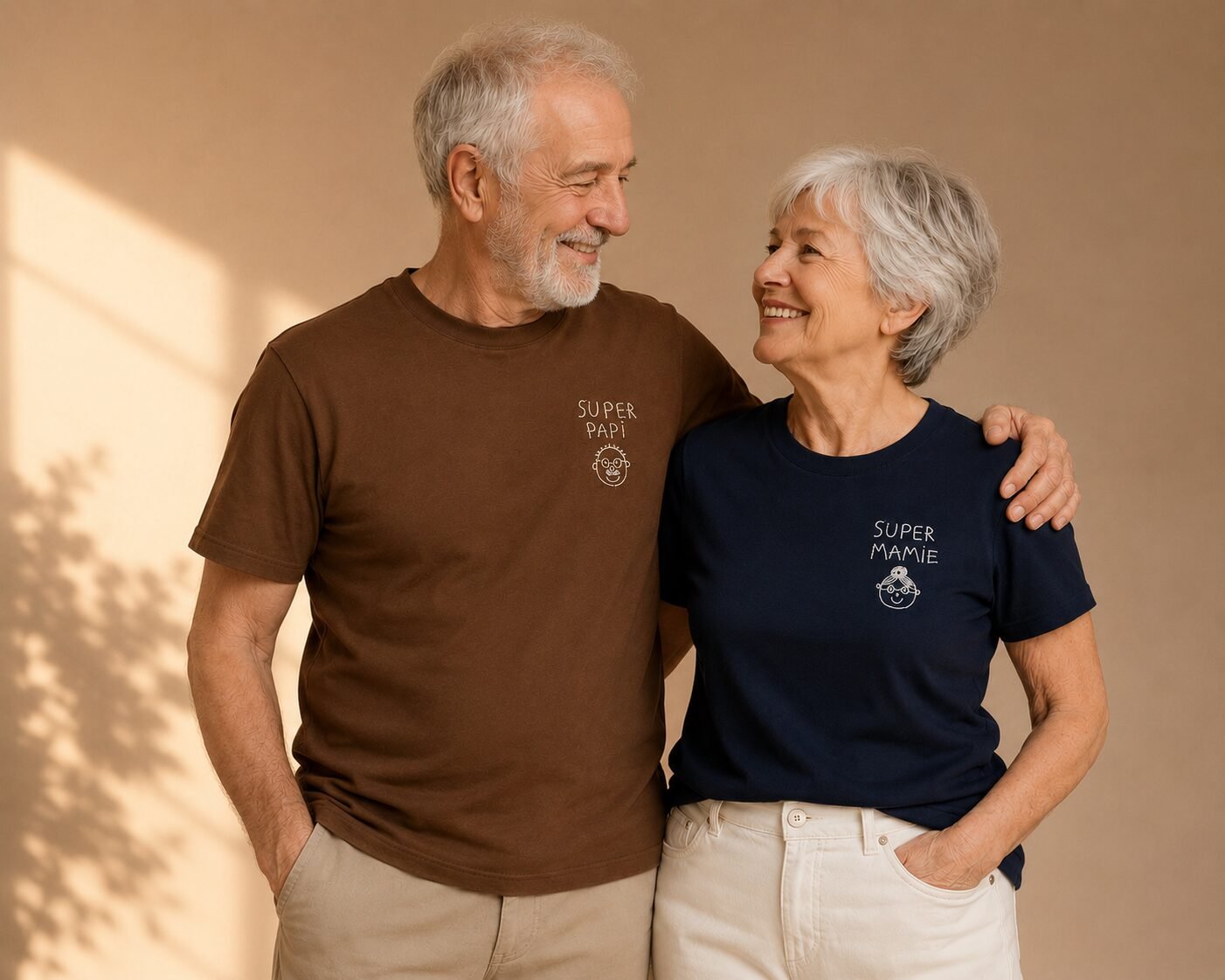 T-shirt personnalisé avec dessin d'enfant brodé sur la poitrine